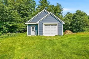 27 W River St, Upton, MA 01568 - Photo 38