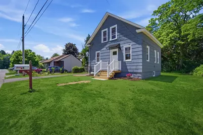 4 Wilson St, Wilbraham, MA 01095 - Photo 2