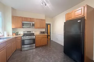 32 Thornton St, Boston, MA 02119 - Photo 10