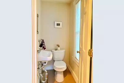 10 Mountain Ave, Somerville, MA 02143 - Photo 8