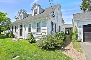 139 Washington St, East Bridgewater, MA 02333 - Photo 2