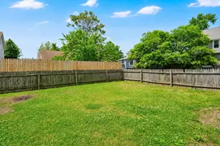 120-122 Larkspur St, Springfield, MA 01108 - Photo 30