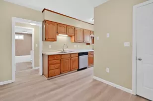 120-122 Larkspur St, Springfield, MA 01108 - Photo 8