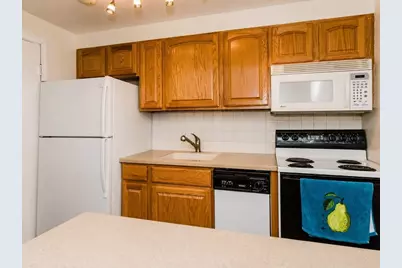 10 Commonwealth Ct #2, Boston, MA 02135 - Photo 4