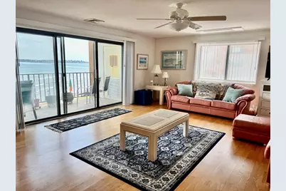 295 Lynn Shore Drive #402, Lynn, MA 01907 - Photo 6