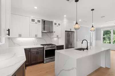 113 Beacon Street #B, Somerville, MA 02143 - Photo 2