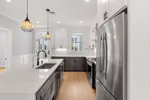 113 Beacon St, Somerville, MA 02143 - Photo 4
