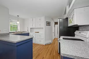 70 Groveland St, Abington, MA 02351 - Photo 8