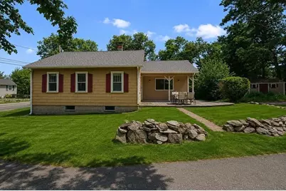 70 Groveland St, Abington, MA 02351 - Photo 32