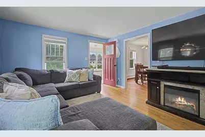 70 Groveland St, Abington, MA 02351 - Photo 4