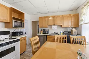 81 Marion St, Somerville, MA 02143 - Photo 20