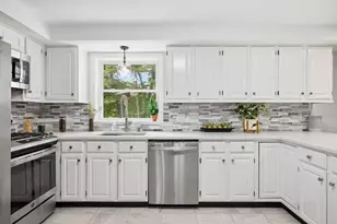 25 North St, Hopkinton, MA 01748 - Photo 8