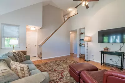 38 Donald Ave, East Longmeadow, MA 01028 - Photo 8