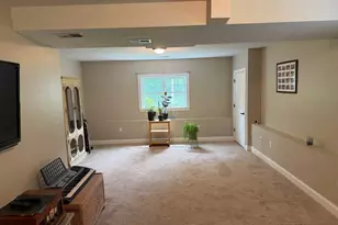 21 Forest St, Pembroke, MA 02359 - Photo 10
