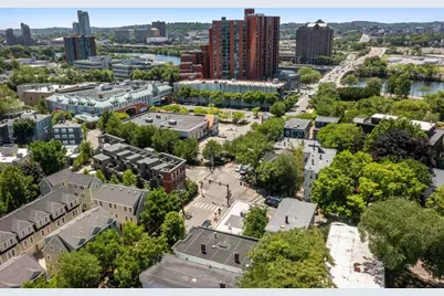295 River St #3R, Cambridge, MA 02139 - Photo 26
