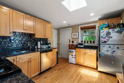295 River St #3R, Cambridge, MA 02139 - Photo 8