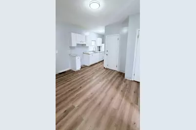 111-113 Bay, Springfield, MA 01109 - Photo 6