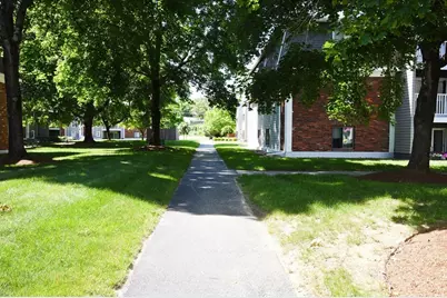 220 Bedford St #F4, Bridgewater, MA 02324 - Photo 6