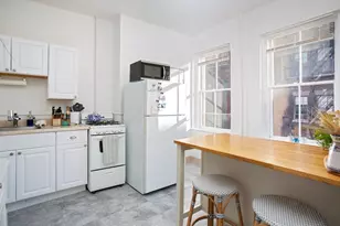 24 Anderston St, Boston, MA 02114 - Photo 2