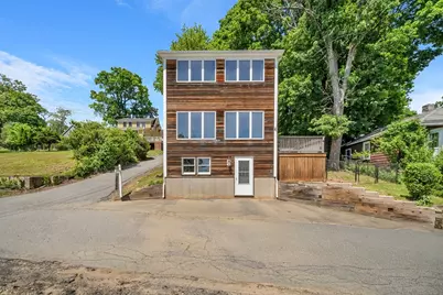 11 Beech Ln, Amesbury, MA 01913 - Photo 2