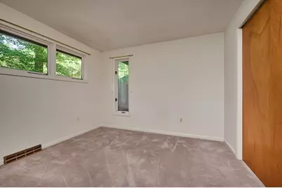 15 Red Fox Ln, Amherst, MA 01002 - Photo 18