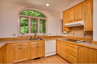 15 Red Fox Ln, Amherst, MA 01002 - Photo 10