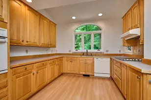 15 Red Fox Ln, Amherst, MA 01002 - Photo 6