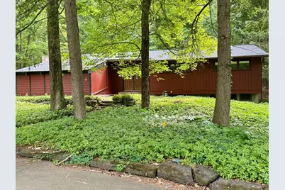 15 Red Fox Ln, Amherst, MA 01002 - Photo 2