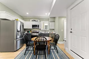 7 Oswald St, Boston, MA 02120 - Photo 6