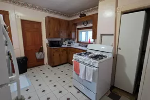 74 Wordsworth St, Revere, MA 02151 - Photo 6