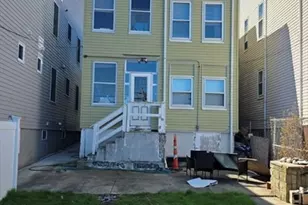 74 Wordsworth St, Revere, MA 02151 - Photo 16