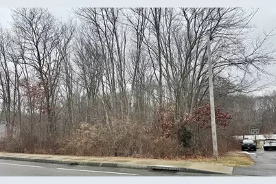 36 Lake Parkway, Webster, MA 01570 - Photo 4