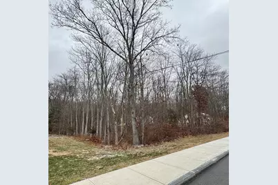 36 Lake Parkway, Webster, MA 01570 - Photo 2