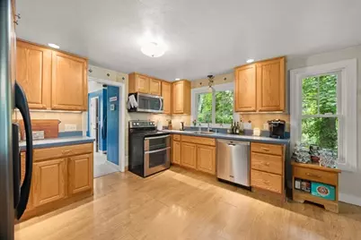 115 Springhill Ave, Bridgewater, MA 02324 - Photo 8