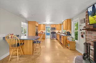 115 Springhill Ave, Bridgewater, MA 02324 - Photo 10