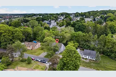 104 Brook St #104, Haverhill, MA 01832 - Photo 2