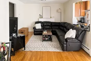 135 Walnut St, Somerville, MA 02145 - Photo 2
