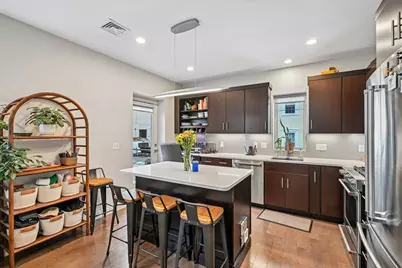7 Howard St #4, Salem, MA 01970 - Photo 4