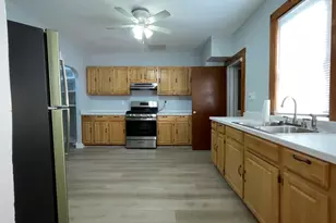 13 Whitman St, Boston, MA 02124 - Photo 18