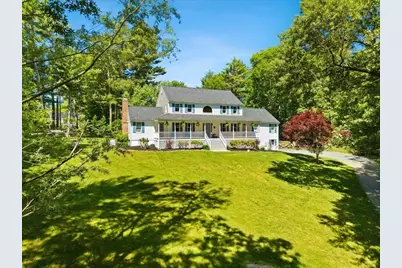 136 Paradise Ln, Rochester, MA 02770 - Photo 2