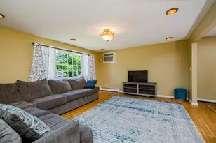 12 Sunset Dr, Milford, MA 01757 - Photo 4