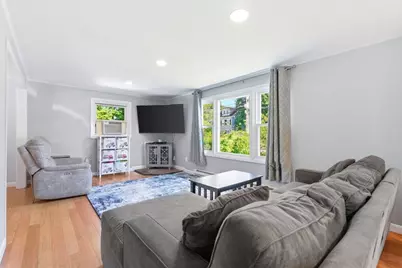137 Holten, Danvers, MA 01923 - Photo 2