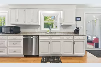 137 Holten, Danvers, MA 01923 - Photo 8