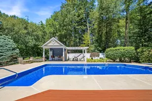 36 Jackson Cir, Franklin, MA 02038 - Photo 2