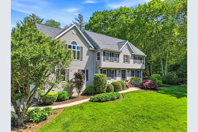 36 Jackson Circle, Franklin, MA 02038 - Photo 2