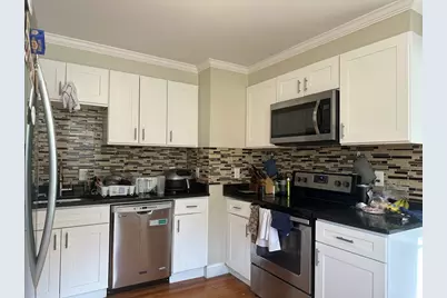 25 Fourth St #1, Medford, MA 02155 - Photo 8