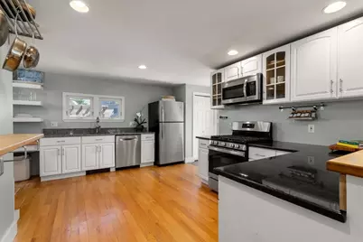 58 Bay View Ave, Quincy, MA 02169 - Photo 10