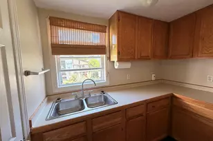 326 Thacher St, Attleboro, MA 02703 - Photo 6