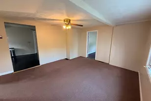 326 Thacher St, Attleboro, MA 02703 - Photo 12