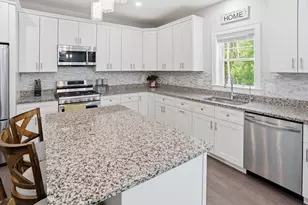 11 Lilac Ave, Bellingham, MA 02019 - Photo 4